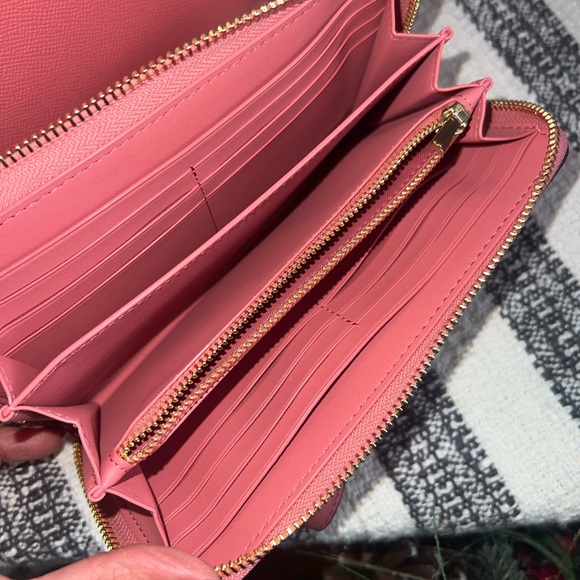 NWOT pink Coach Gallery Tote Bag with matching zippered Wallet - Picture 11 of 14